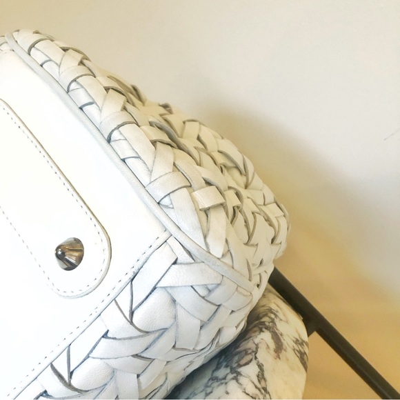 Dior Lady Dior weaved bag - Picture 6 of 10